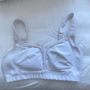 Lululemon white sports bra
